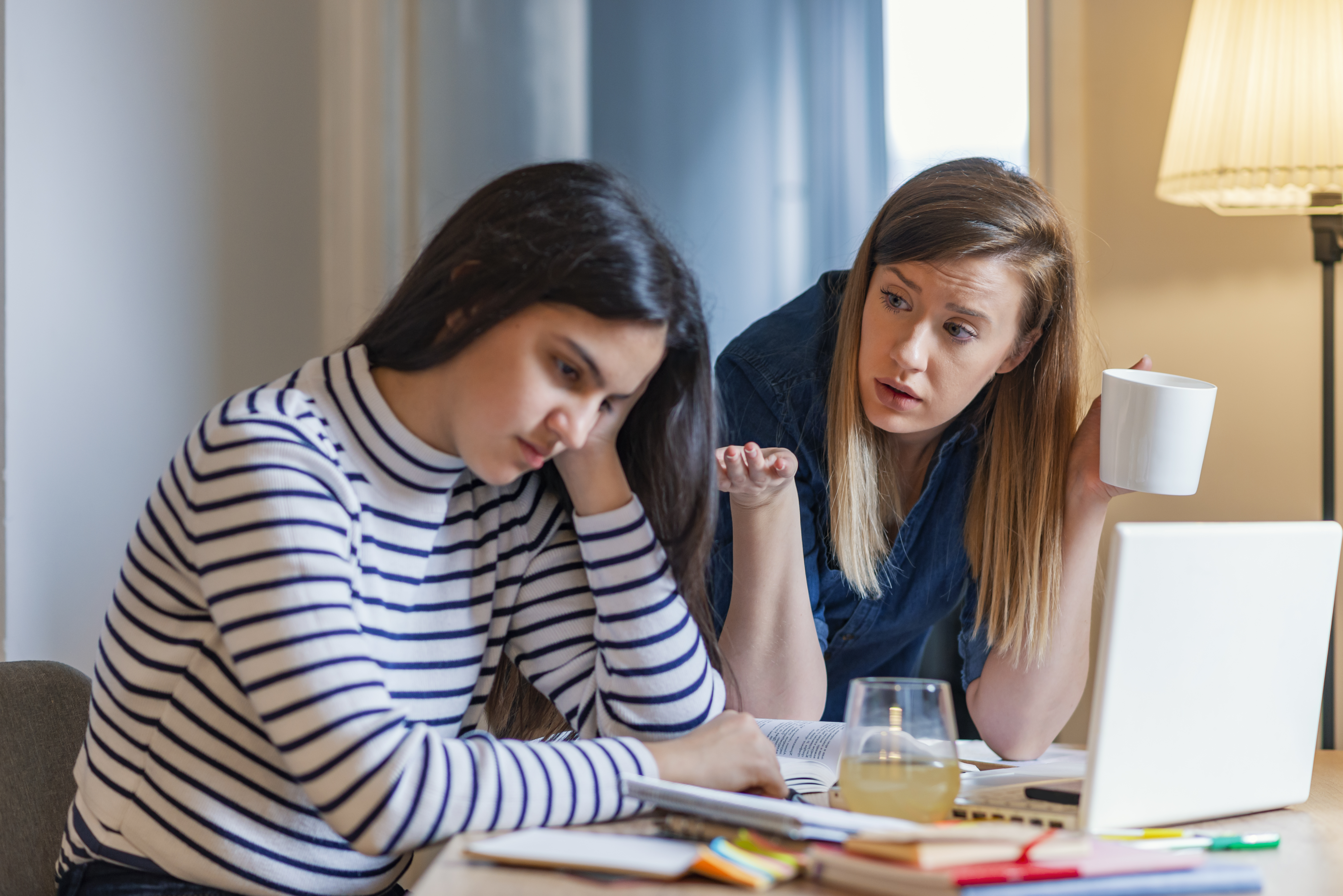 A mother repremanding daughter | Source: Getty Images